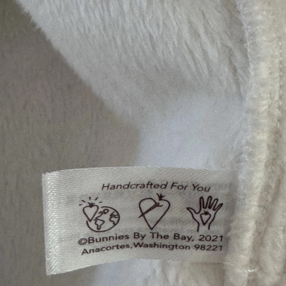 Bunnies By The Bay Robe Sz M CUDDLE ME PLUSH Womens Super Soft White Satin Trim - Picture 8 of 11